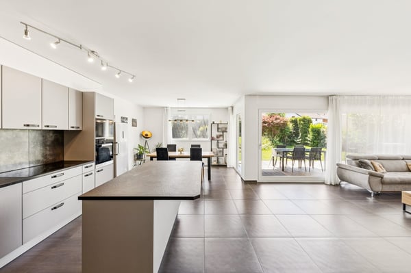 Magnifique appartement de 4.5 pièces avec terrasse et jardin à vendre à Rossens 4