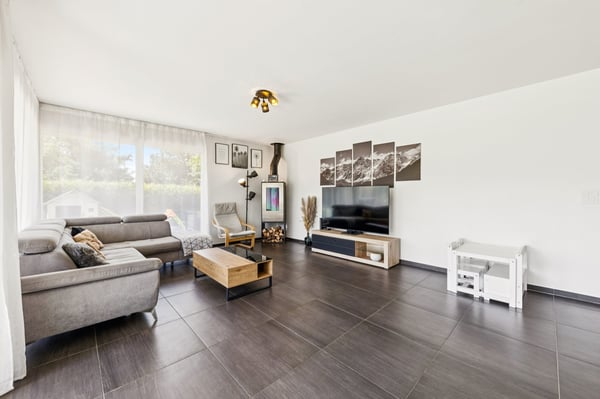 Magnifique appartement de 4.5 pièces avec terrasse et jardin à vendre à Rossens 3