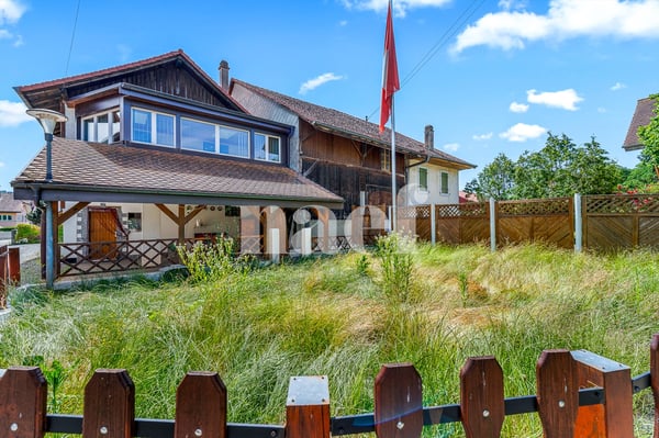 Maison villageoise jumelle de 4.5 pièces avec véranda et jardin à vendre à Granges-Marnand 5