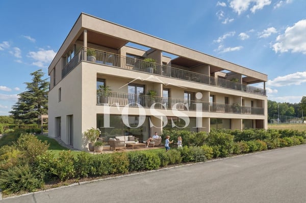 Appartement duplex de 5.5 pièces avec grand jardin, terrasse et balcon à vendre à Cottens