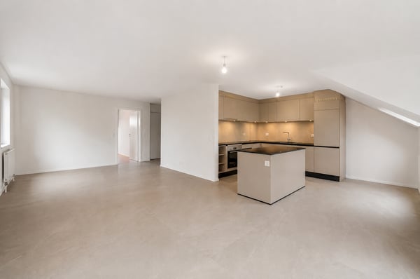 Appartement rénové de 4.5 pièces au dernier étage à vendre à Fétigny 1