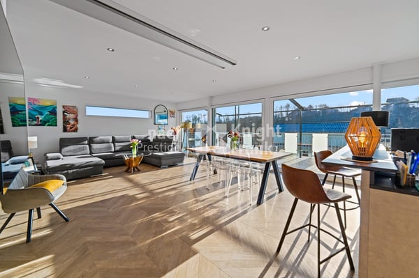 Wunderschönes 7-Zimmer-Einfamilienhaus mit freier Aussicht auf die Landschaft und beheiztem Pool in St. Ursen zu verkaufen 3