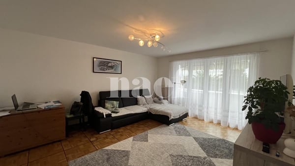 Chaleureux logement de 3 pièces situé au 1er étage. 1