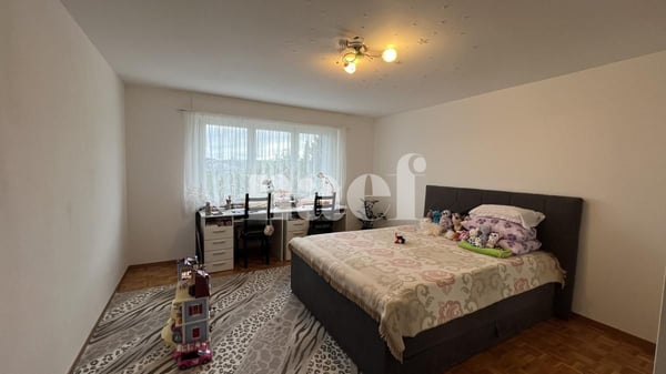 Chaleureux logement de 3 pièces situé au 1er étage. 4
