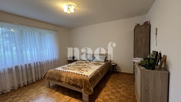 Chaleureux logement de 3 pièces situé au 1er étage. 3