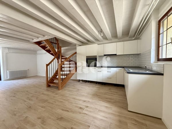 Bel appartement en duplex et rénové de 3.5 pièces à louer ! 1