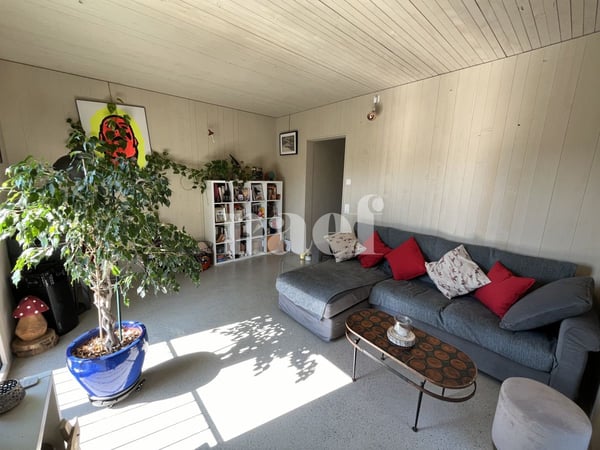 Bel appartement de 3.5 pièces en triplex avec jardin à Corminboeuf ! 2