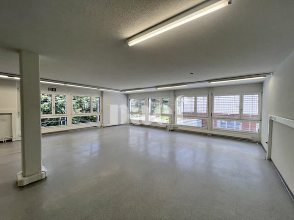 Surface commerciale dès 109 m2 à Marly ! 3