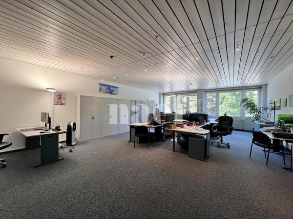 Surface administrative à louer dans le quartier de Beaumont ! 1