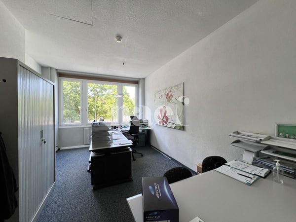 Surface administrative à louer dans le quartier de Beaumont ! 3