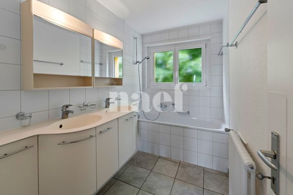 Appartement de 5 pièces au 4ème à louer à Fribourg 10