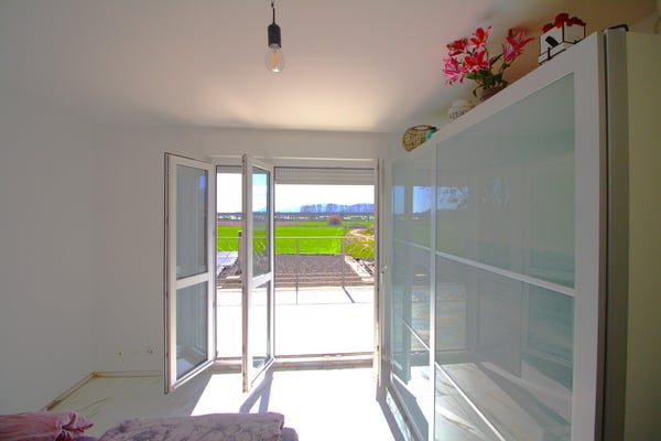 Spacieuse - Rénovée à neuf - Emplacement central- 11