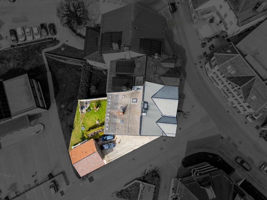 Immeuble mixte au coeur du village