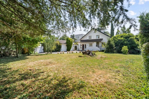 Maison individuelle avec grand jardin
