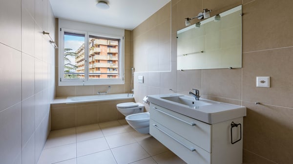 Co-exclusivité : Spacieux attique au centre-ville 6