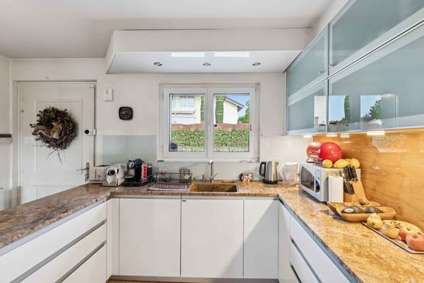 En exclusivité :                                                            Terre Sainte : Maison familiale à Tannay 5