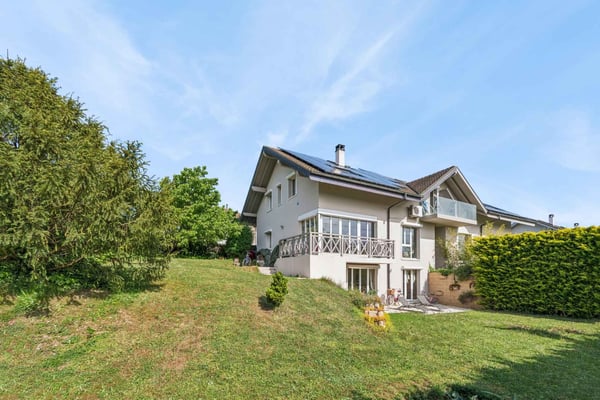 En exclusivité :                                                            Terre Sainte : Maison familiale à Tannay 2