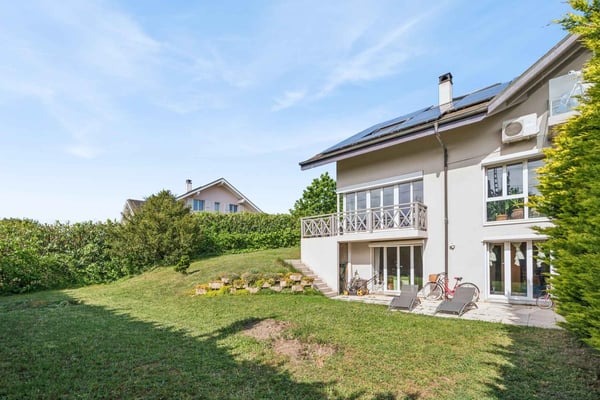 En exclusivité :                                                            Terre Sainte : Maison familiale à Tannay 3