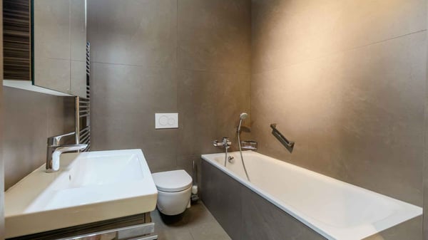 Exclusivité : Appartement traversant avec loggia 7