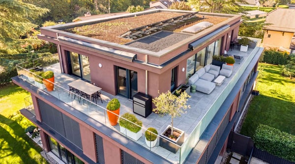 Co-exclusivité : Attique avec terrasse à Vandoeuvres 3