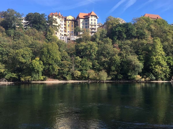 En exclusivité :                                                                                                                                            Duplex avec vue sur le Rhône 2