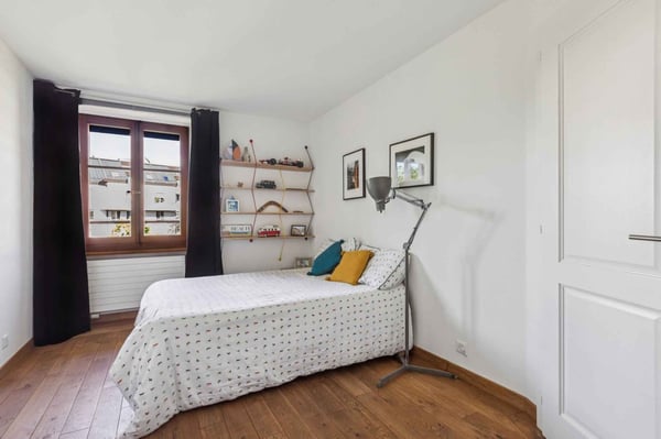 En exclusivité :                                                                                                                                            Duplex avec vue sur le Rhône 8
