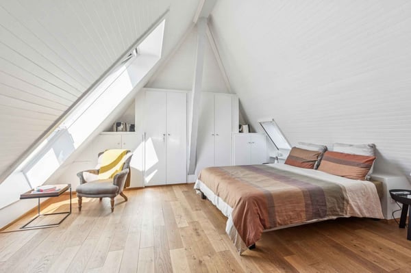 En exclusivité :                                                                                                                                            Duplex avec vue sur le Rhône 11