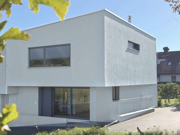 En exclusivité :                                                                                                                   Villa entre vignes et campagne