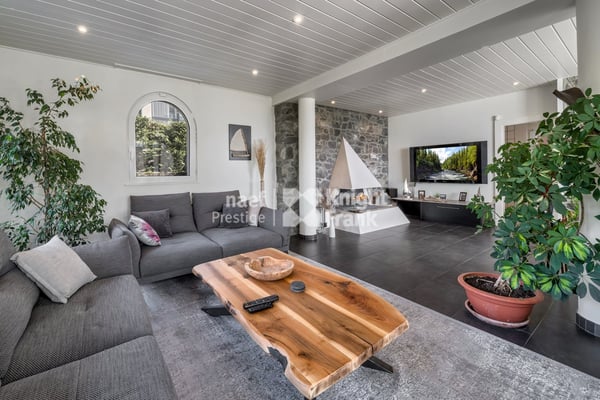 OFF-MARKET : Propriété au bord du lac 5