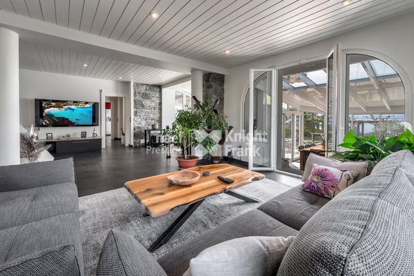 OFF-MARKET : Propriété au bord du lac 4