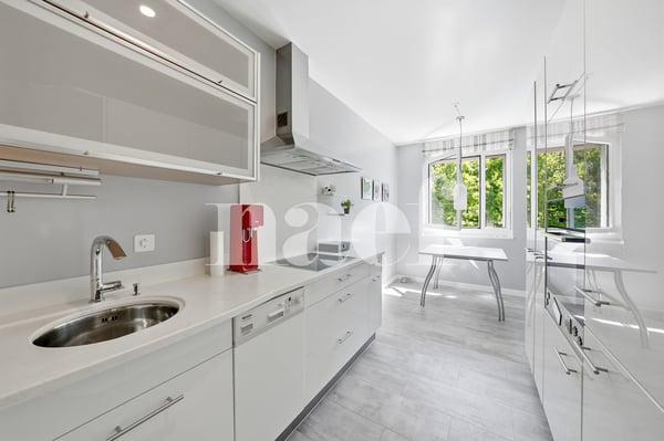 Bel appartement familial avec quatre chambres 4