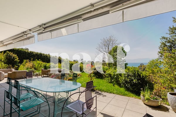 Superbe rez-de-jardin avec vue lac 4