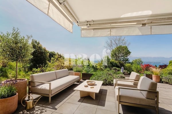 Superbe rez-de-jardin avec vue lac 1