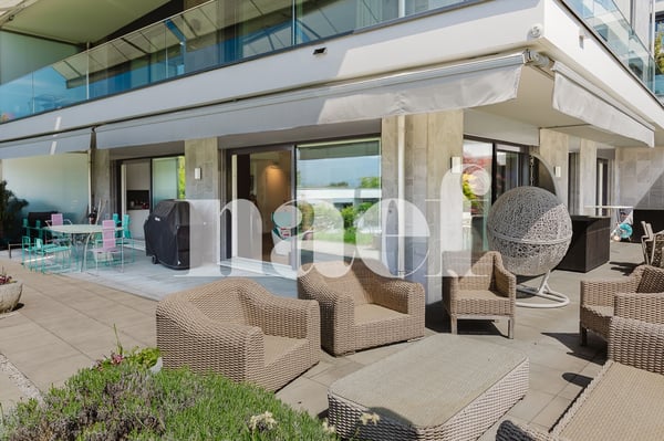 Moderne rez-de-jardin avec superbe vue lac. 8