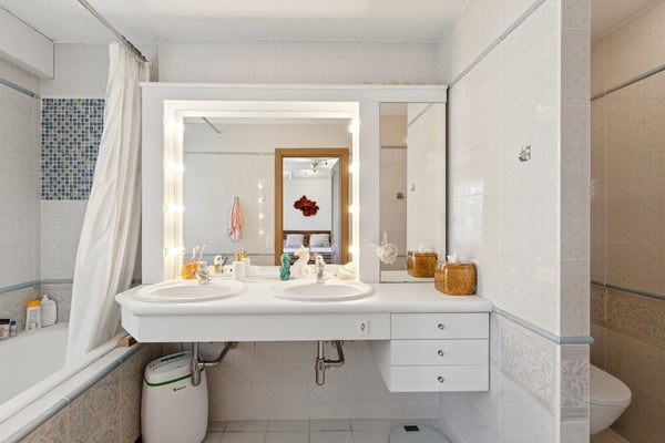 Charmante maison avec jardin arborisé & piscine 8