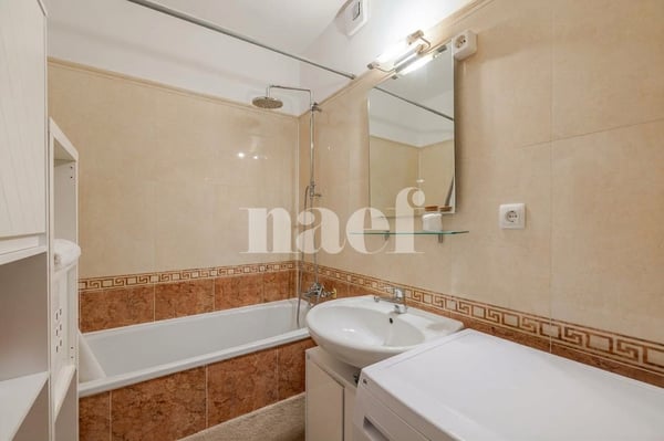 Appartement 4 pièces avec balcon et box au coeur du Lignon 11