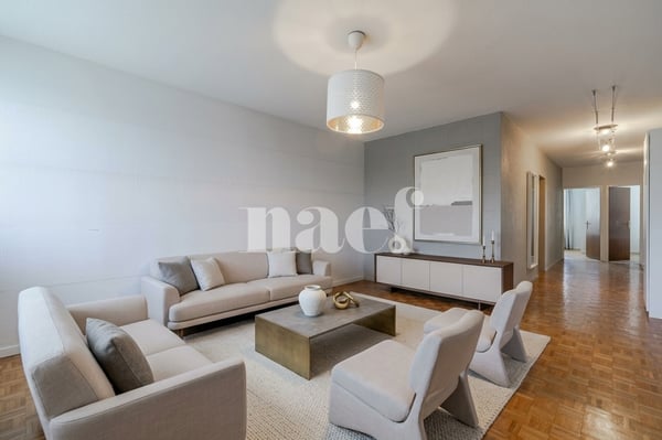 Appartement 4 pièces avec balcon et box au coeur du Lignon 2