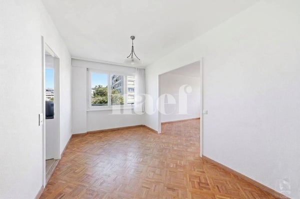 Spacieux appartement familial en étage élevé 12