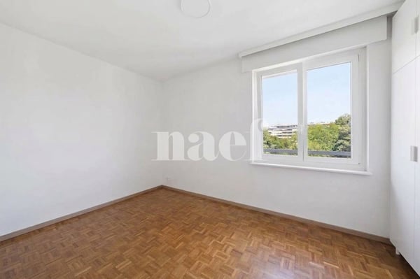 Spacieux appartement familial en étage élevé 8
