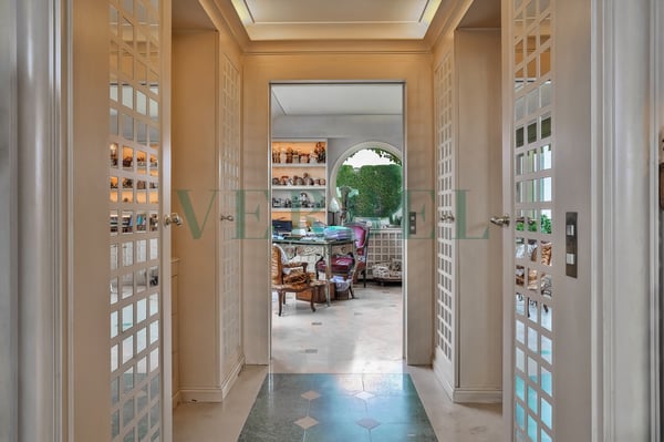 Attique en dernier étage avec terrasse de 147 m² et vue lac 2