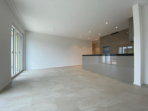 Sonnige 2.5-Zimmer-Wohnung mit Terrasse in Dübendorf #5151 3