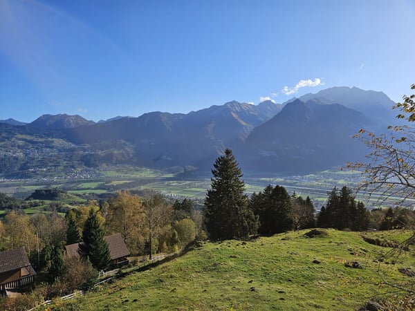 Liegenschaft in ausserordentlicher ruhiger Lage mitten in der Natur mit gut gepflegtem Baubestand 4
