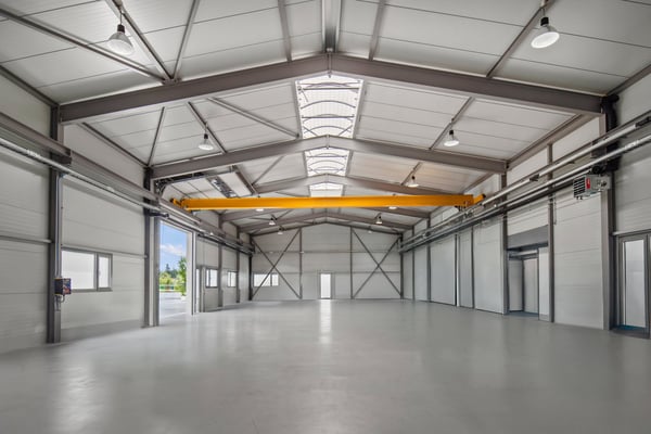 Moderne Gewerbe / Industriehalle mit angrenzendem Bürogebäude in Bad Zurzach 3