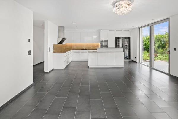 Moderne Gewerbe / Industriehalle mit angrenzendem Bürogebäude in Bad Zurzach 8