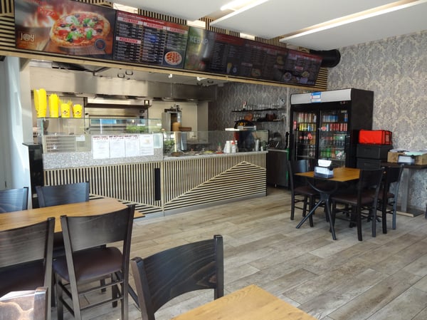Zentral gelegener Imbiss oder Kebap unmittelbar neben dem Bahnhof in Menziken / AG 5