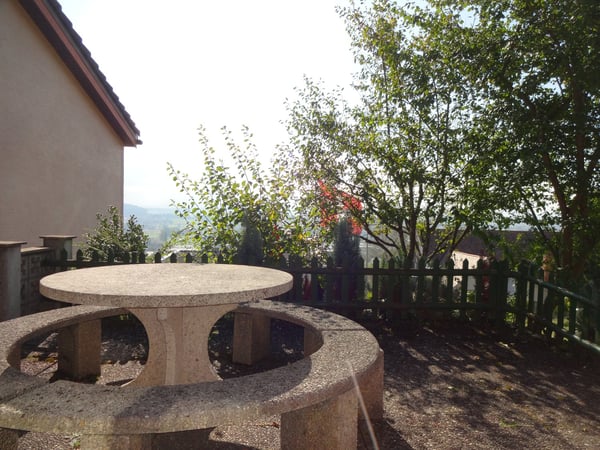 Charmantes Einfamilienhaus an guter, sonniger Lage mit grossem Garten und wunderbarer Weitsicht 14