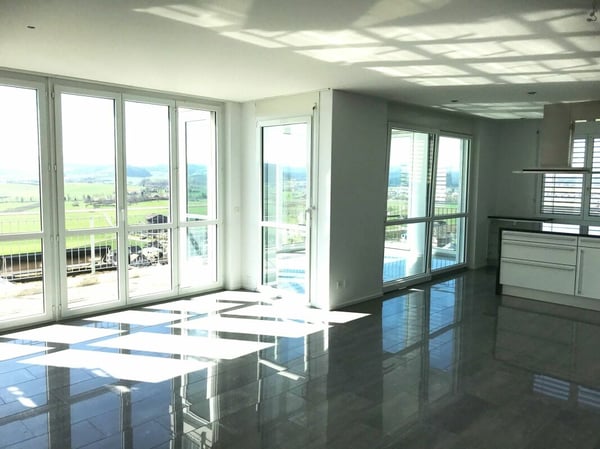 Exklusive Terrassenwohnung mit Blick in Natur und Berge 5