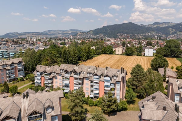 Gepflegte 5.5-Zimmer-Wohnung an bevorzugter Lage in Thun 2