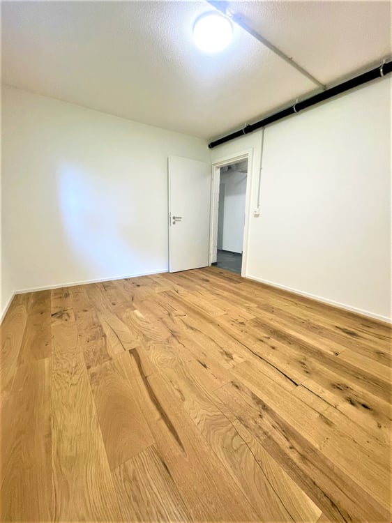 TOP MODERNE HOBBYRÄUME ZU VERMIETEN 3