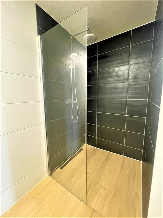 TOP MODERNE 3.5 ZIMMER WOHNUNGEN IN NÄHE LENZBURG ZU VERMIETEN 11